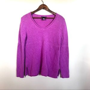 Sara Campbell 100% Cashmere V-Neck Purple Sweater